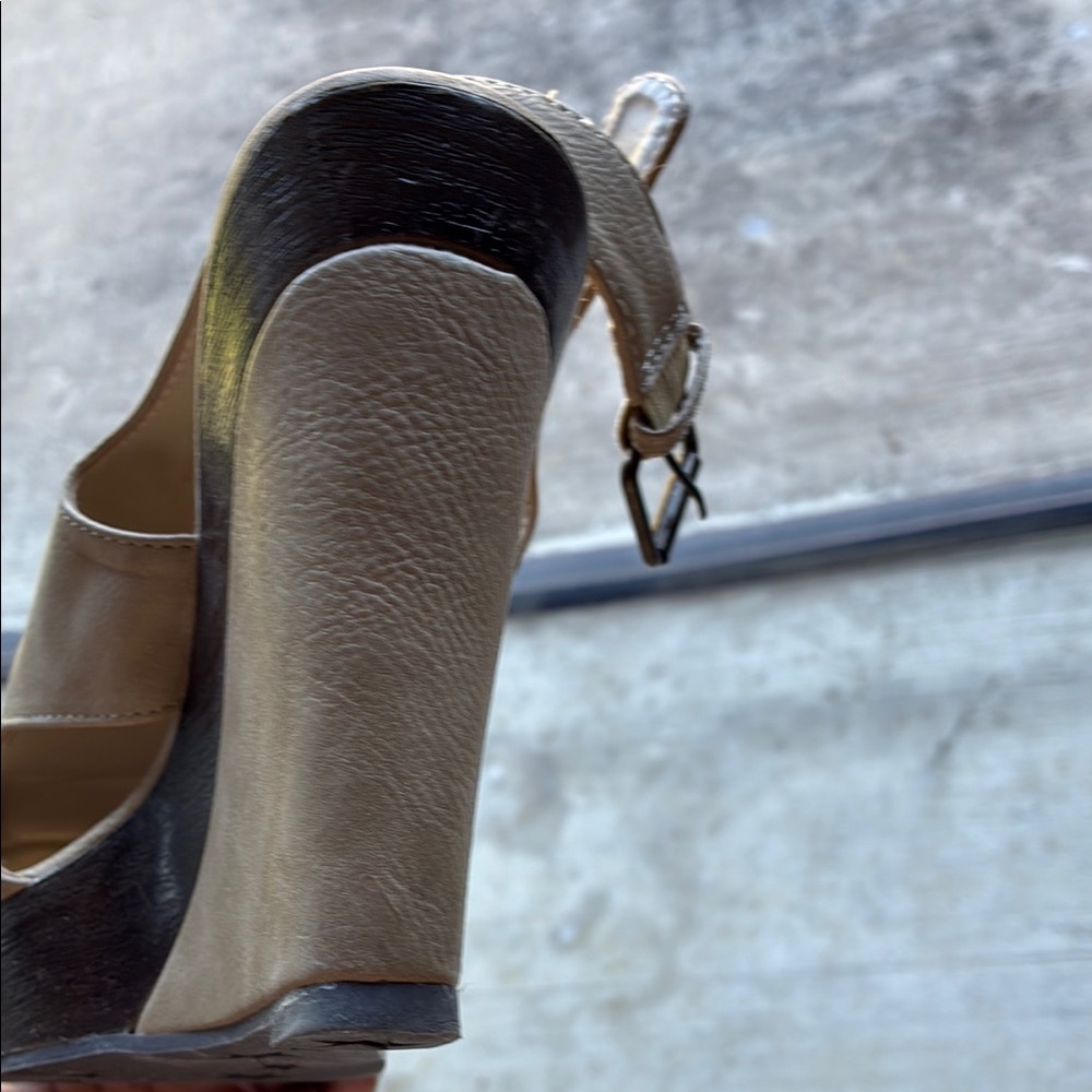 Bucco Tan Wedges Stylish Comfort - Picture 3 of 8